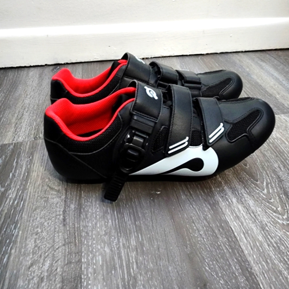 Peleton Size 42 Men's Black and Red Cycling Shoes